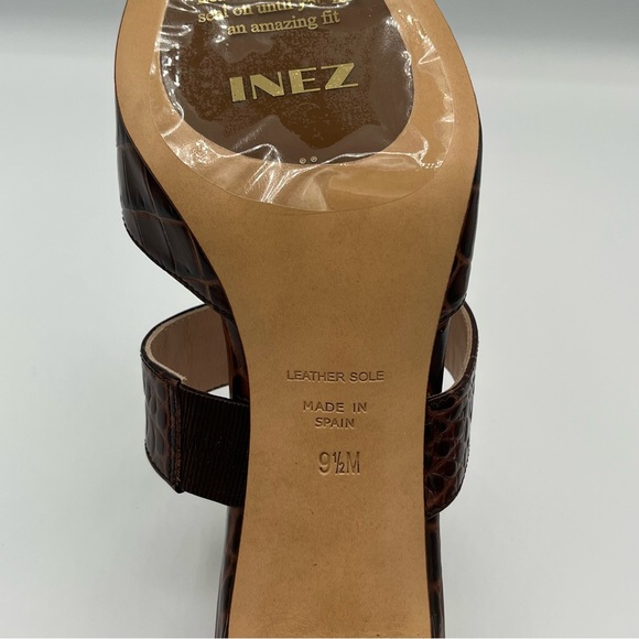 Inez Mora Mule in Cocoa Croco Pointed Toe Embossed Leather Slip-On Shoes - Picture 10 of 11